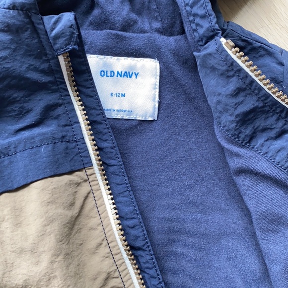 Old navy jacket 6-12m - Picture 2 of 3